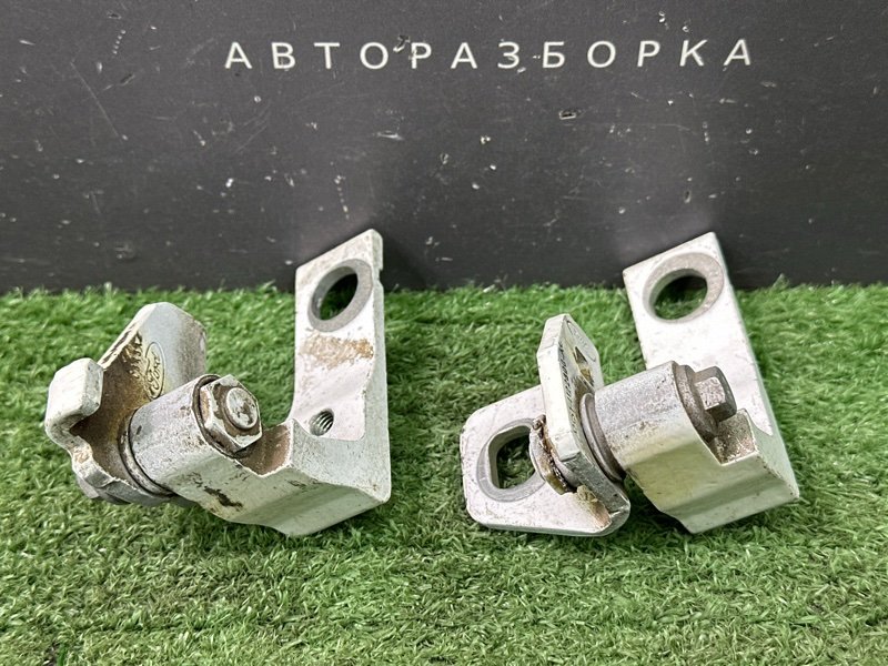 Петли двери Ford Focus 3