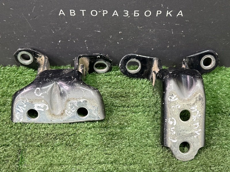 Петли двери Kia Ceed 1