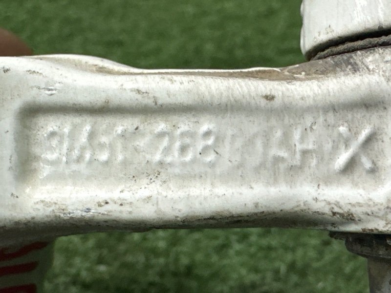 Петли двери Ford Focus 2