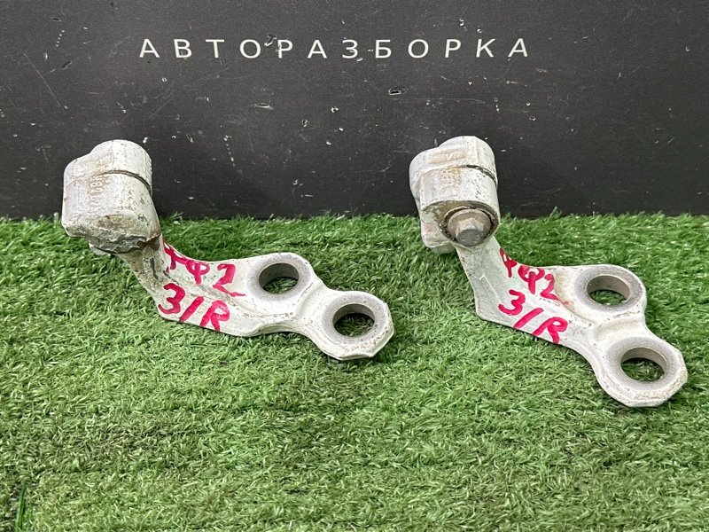 Петли двери Ford Focus 2