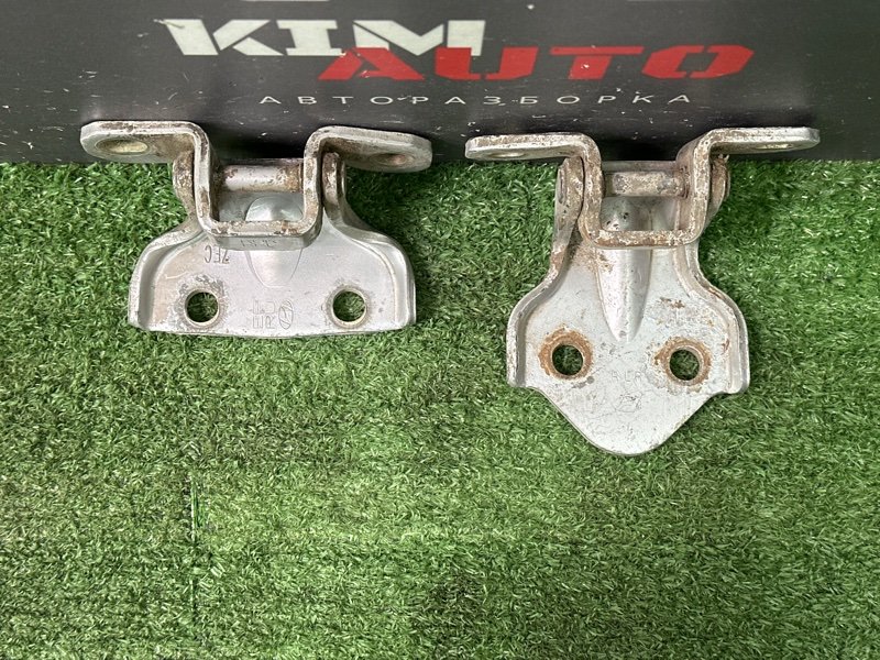 Петли двери Hyundai Sonata 4