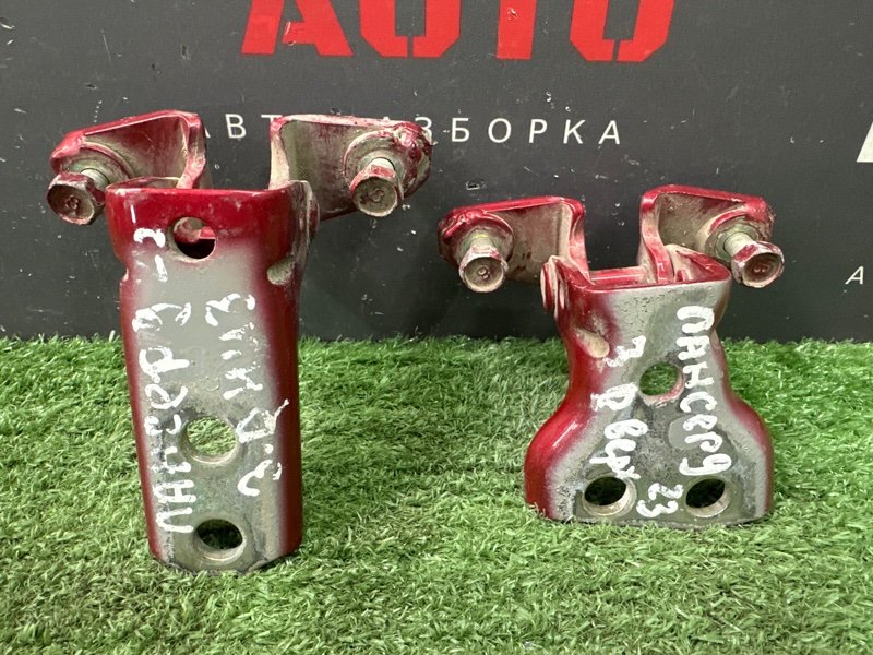 Петли двери Mitsubishi Lancer 9