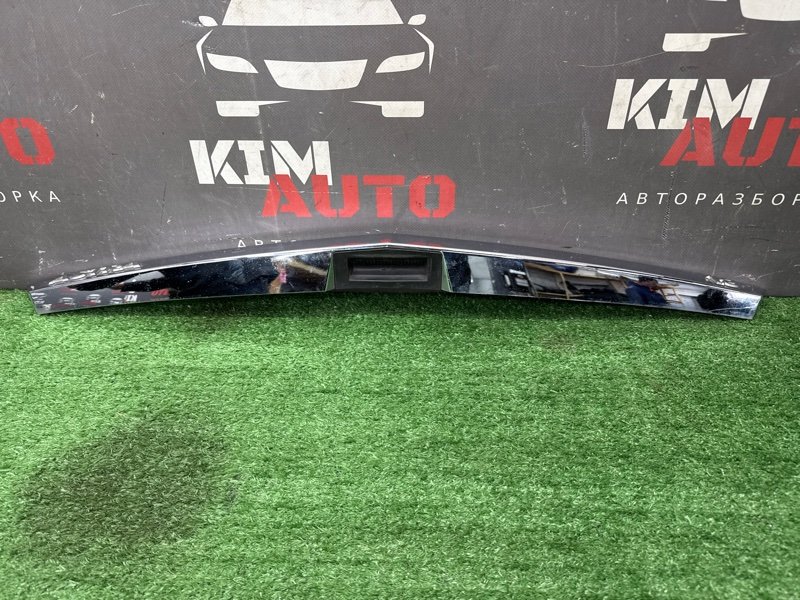 Молдинг крышки багажника Opel Astra H