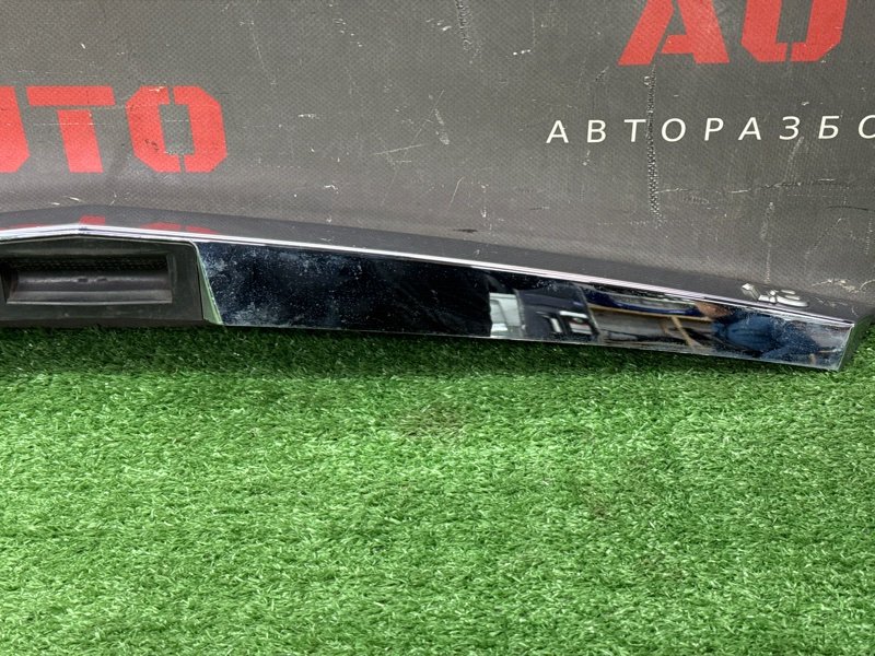 Молдинг крышки багажника Opel Astra H