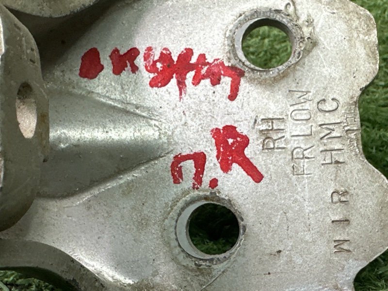 Петли двери Hyundai Accent