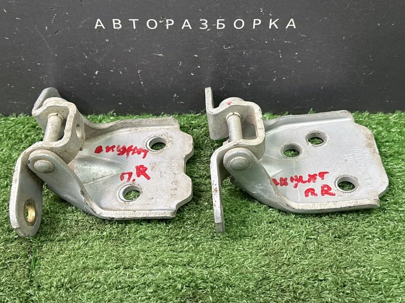 Петли двери Hyundai Accent