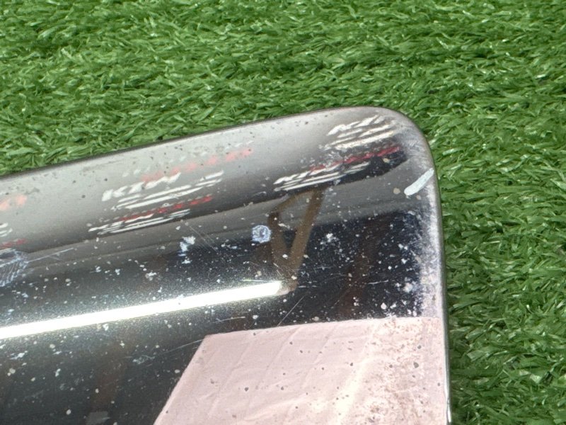 Молдинг крышки багажника Toyota Land Cruiser 200