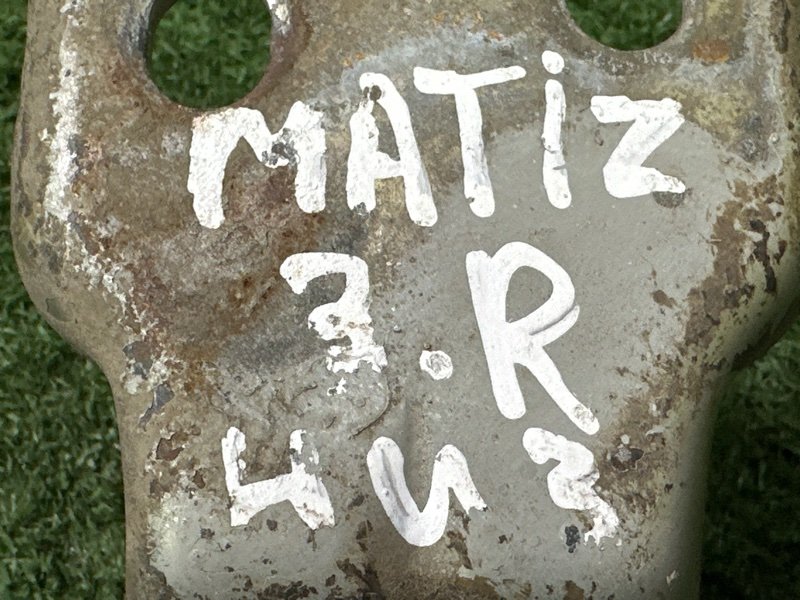 Петли двери Daewoo Matiz