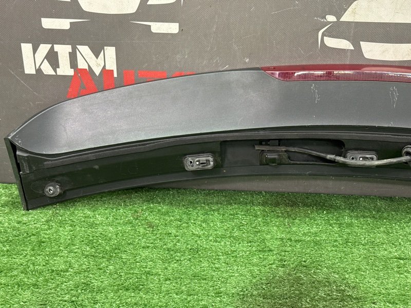 Спойлер крышки багажника с доп стоп сигналом Ford Focus