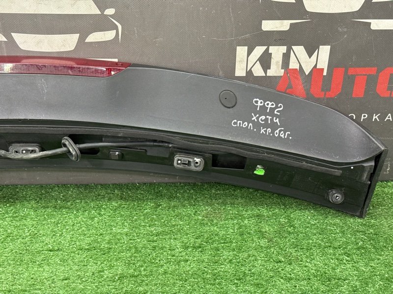 Спойлер крышки багажника с доп стоп сигналом Ford Focus