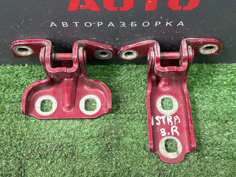 Петли двери Opel Astra J