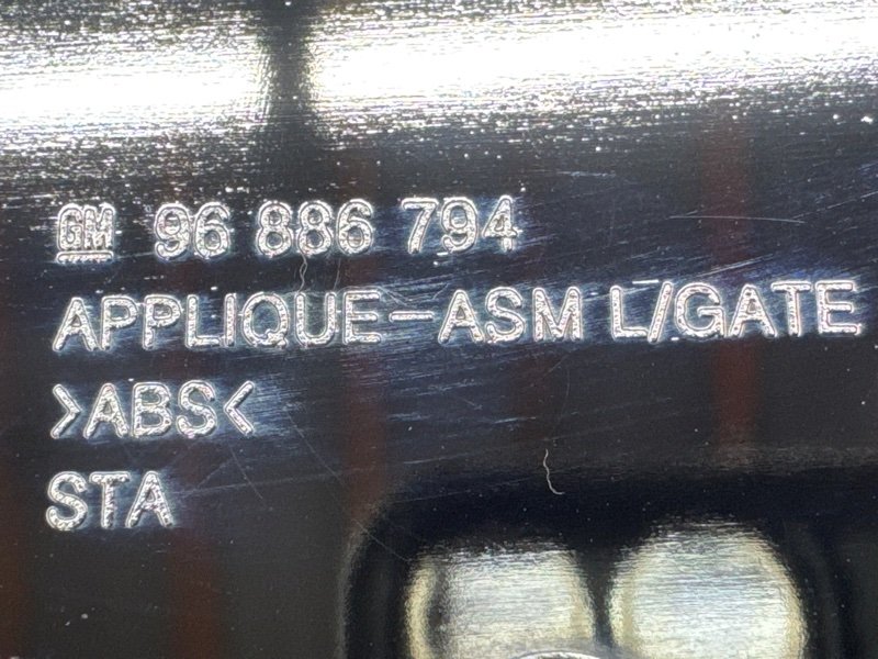 Молдинг крышки багажника Chevrolet Orlando