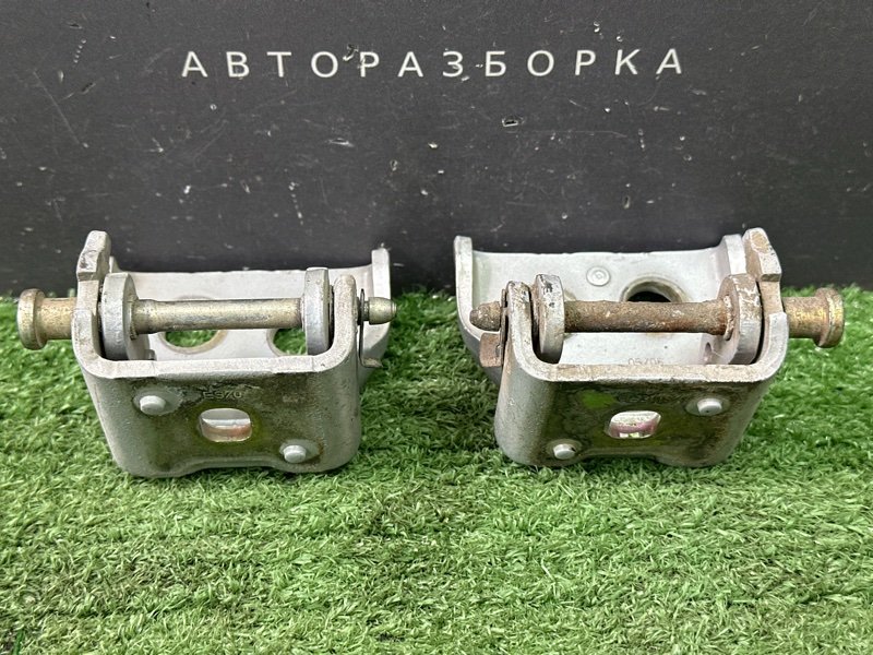 Петли двери Peugeot 307