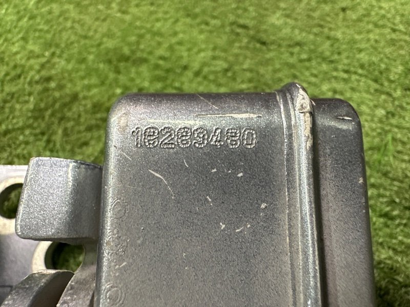 Петли двери Peugeot 207