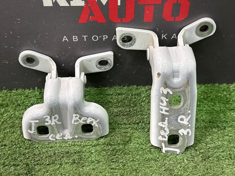 Петли двери Opel Astra J