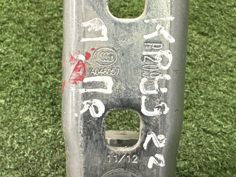 Петли двери Chevrolet Cruze