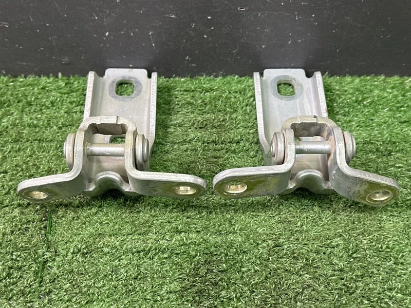 Петли двери Chevrolet Cruze