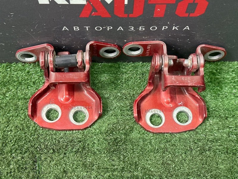 Петли двери Ford Fiesta