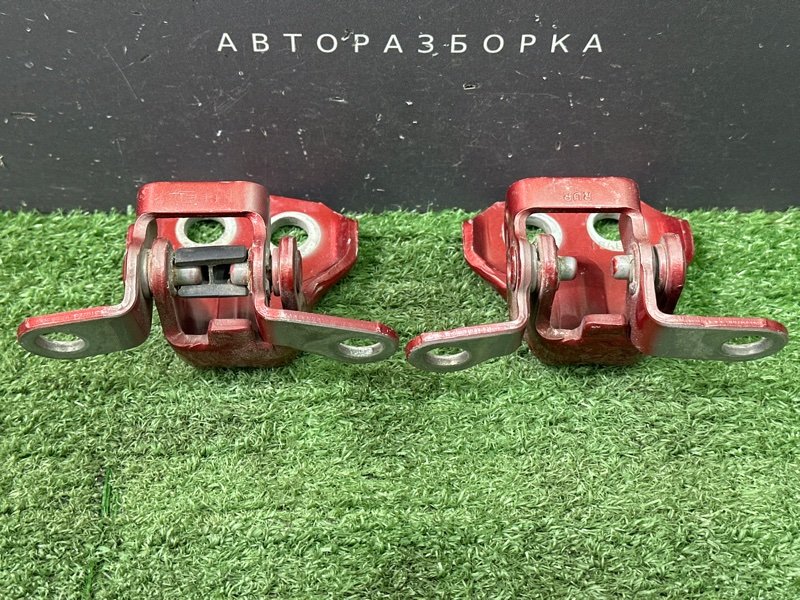 Петли двери Ford Fiesta