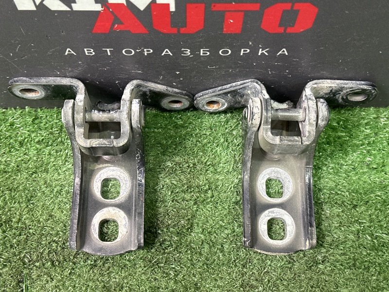 Петли двери Opel Astra J