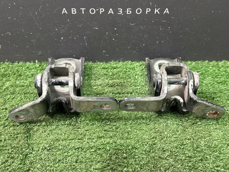 Петли двери Opel Astra J