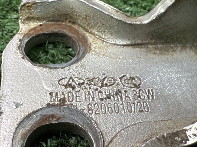 Петли двери Vortex Estina