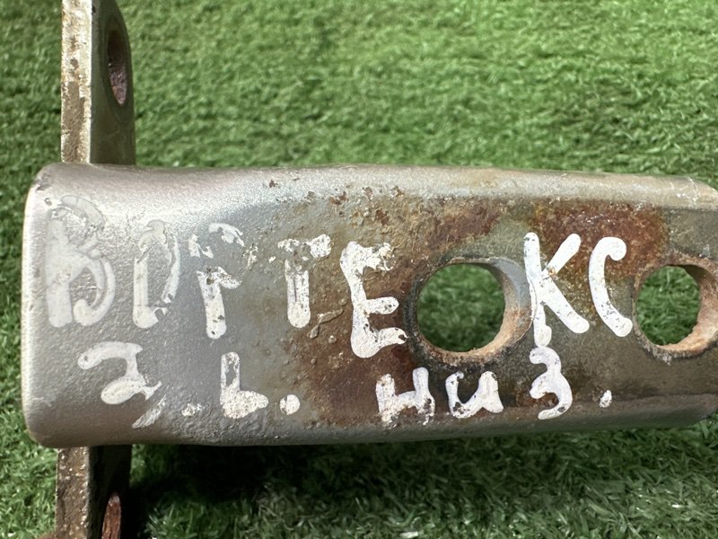 Петли двери Vortex Estina