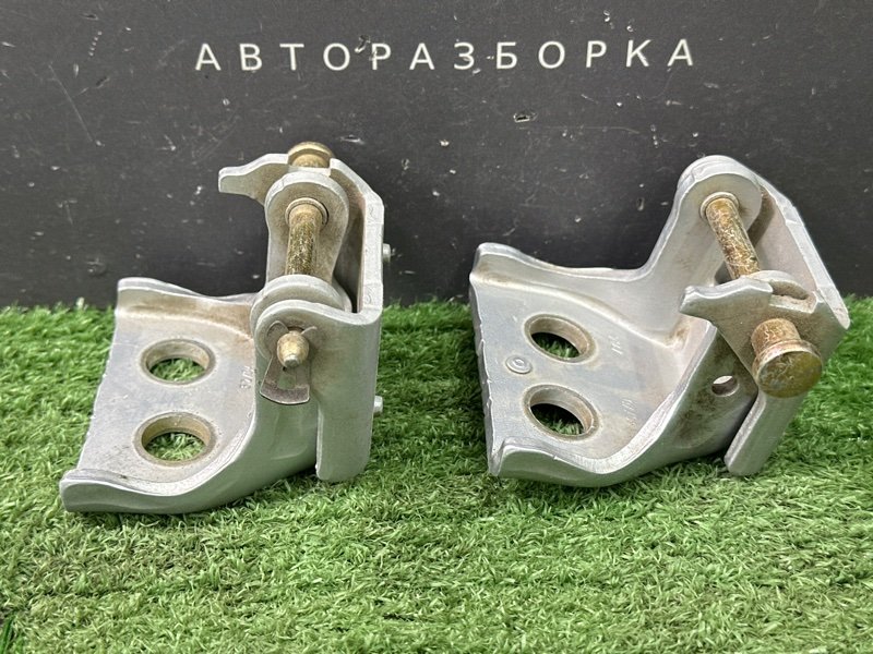 Петли двери Peugeot 307