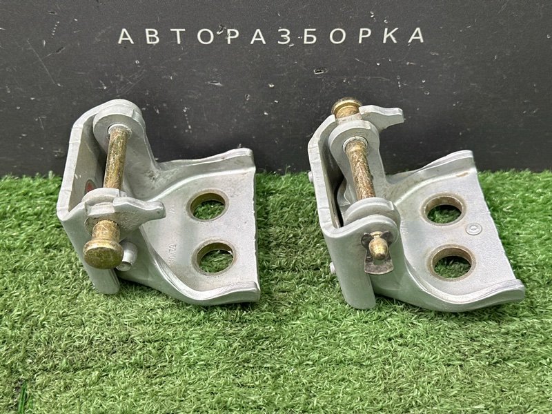 Петли двери Peugeot 307