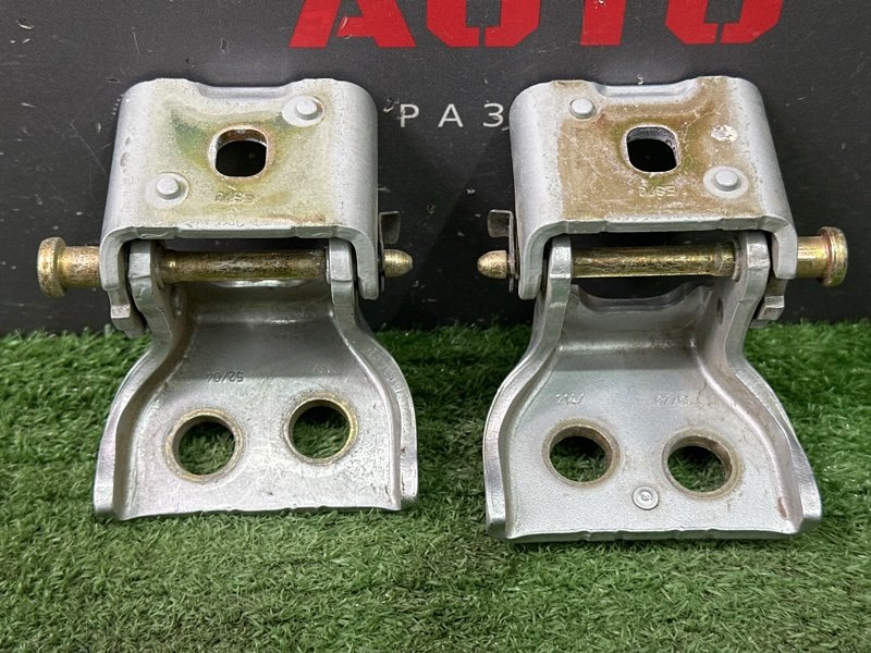 Петли двери Peugeot 307