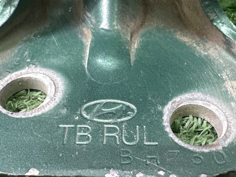 Петли двери Hyundai Getz