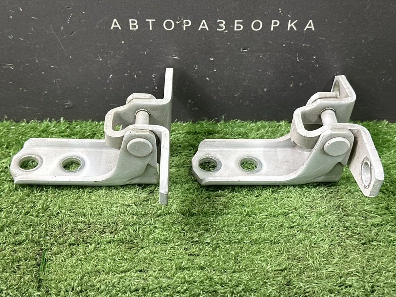 Петли двери Mitsubishi Outlander 3