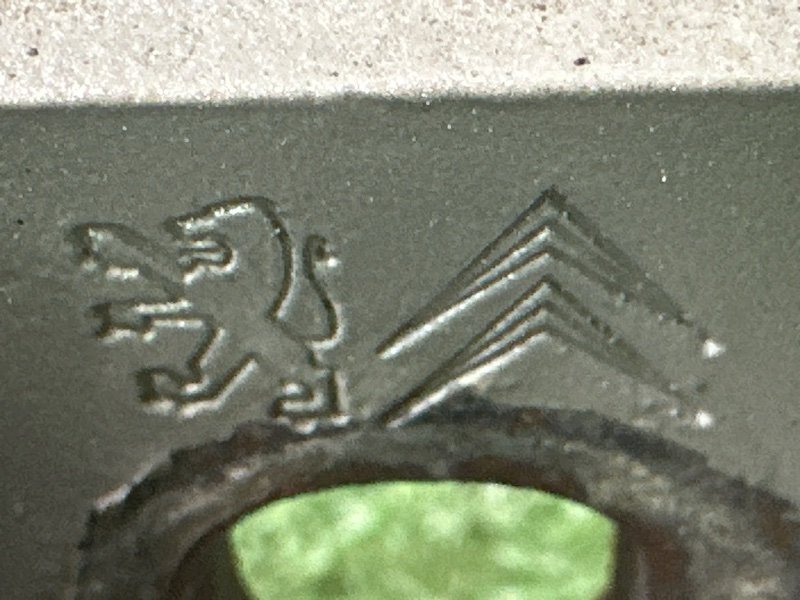 Петли двери Citroen C 4