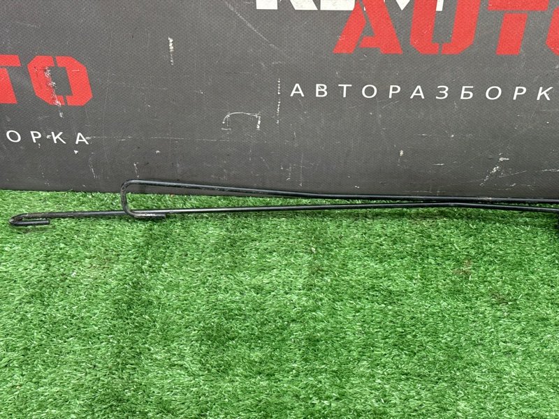 Торсион (пружина) багажника Honda Civic 4D