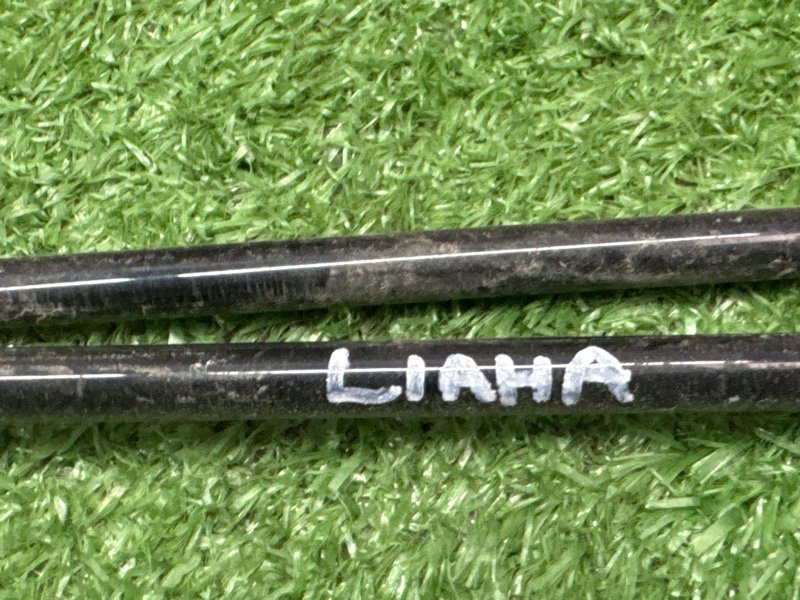 Торсион (пружина) багажника Suzuki Liana