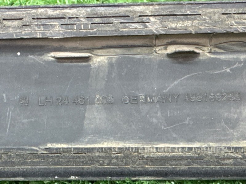 Молдинг двери Opel Astra