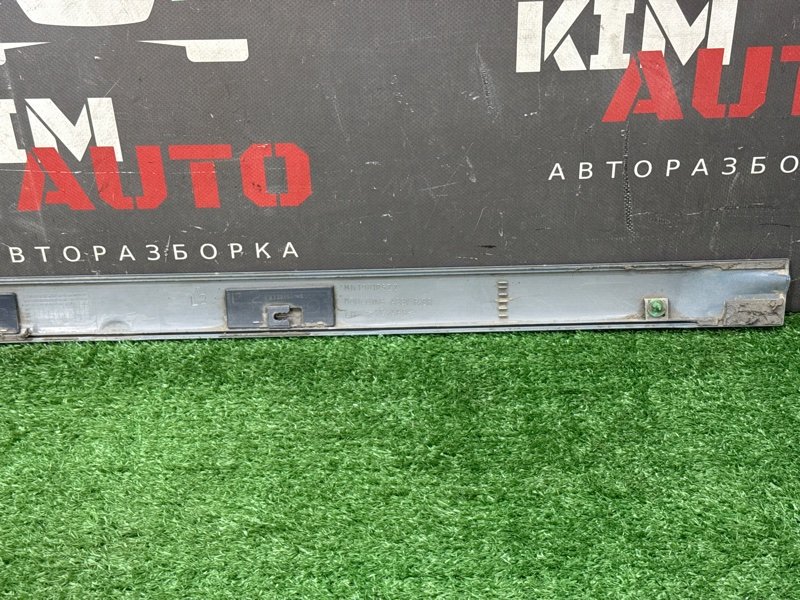 Молдинг двери Mitsubishi Lancer 9