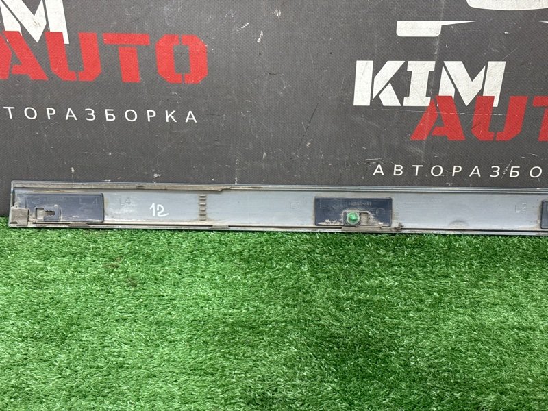 Молдинг двери Mitsubishi Lancer 9