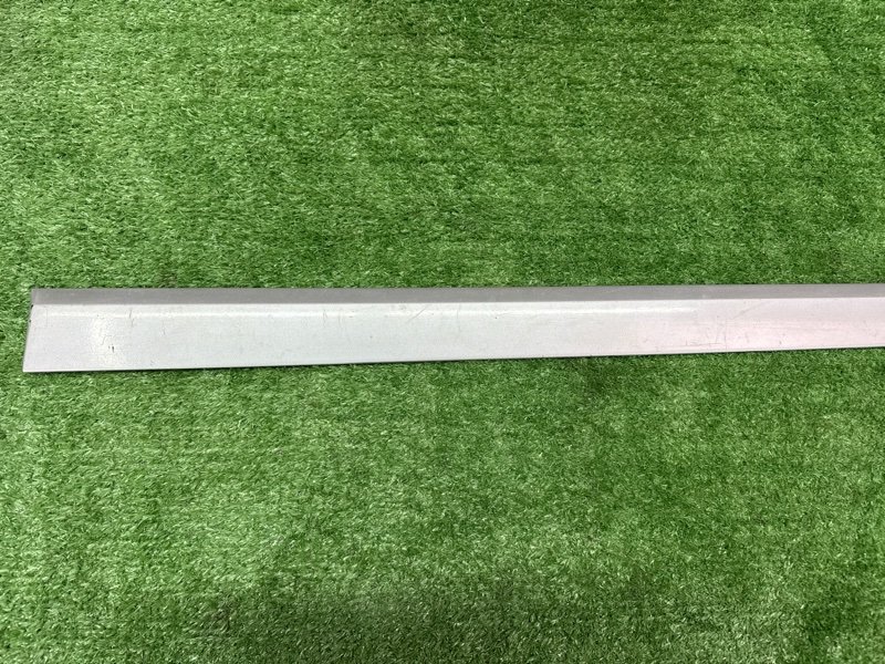 Молдинг двери Opel Astra