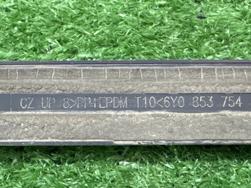 Молдинг двери Skoda Fabia 1