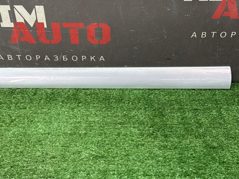 Молдинг двери Peugeot 307