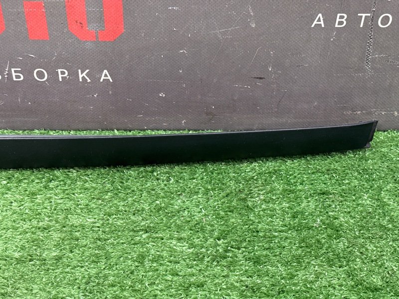 Молдинг лобового стекла SEAT ALTEA