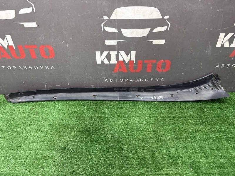 Молдинг лобового стекла SEAT ALTEA