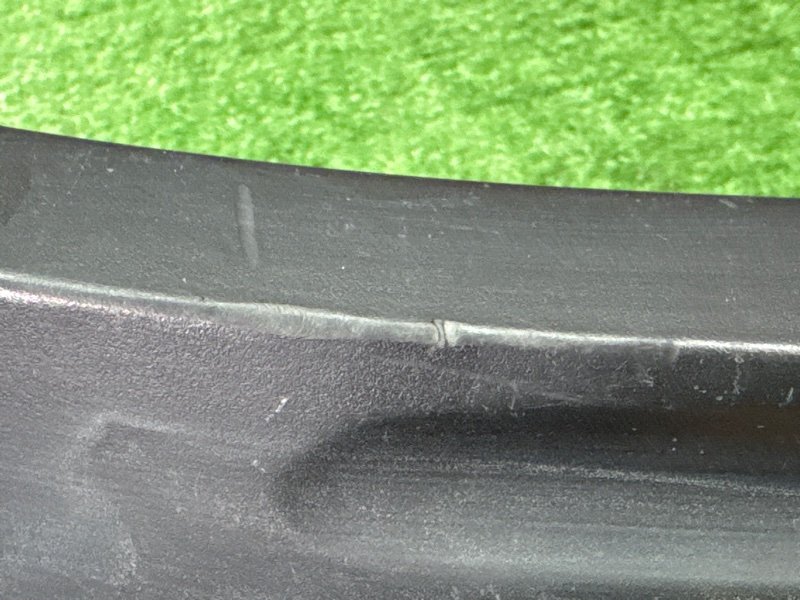 Молдинг лобового стекла Fiat Albea