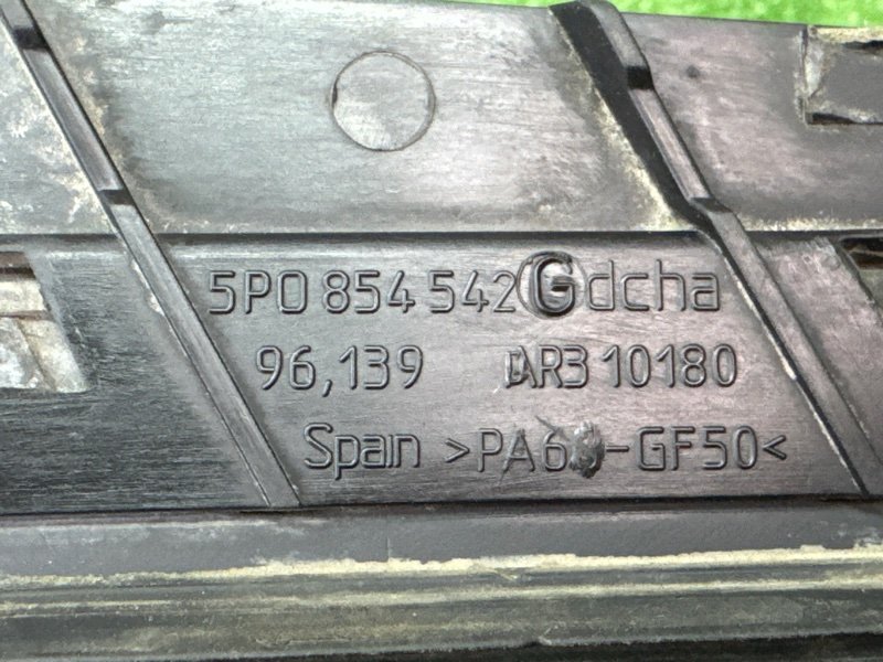 Молдинг лобового стекла SEAT ALTEA