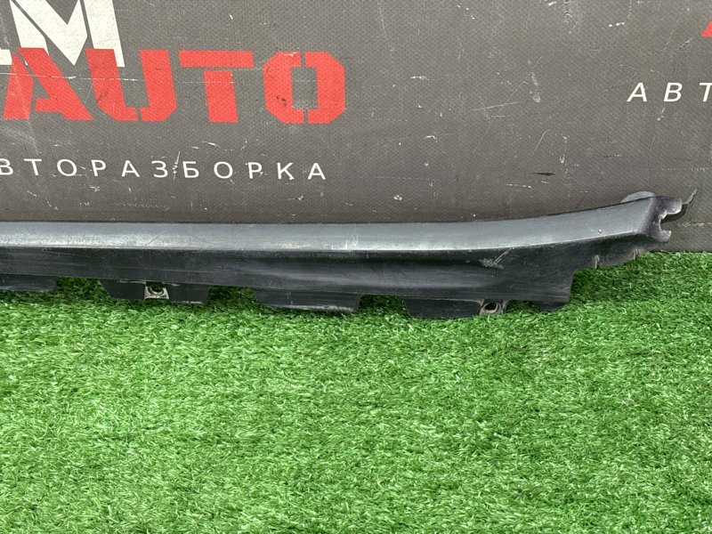 Молдинг лобового стекла Fiat Albea