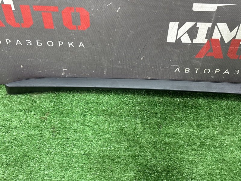 Молдинг лобового стекла Opel Astra J