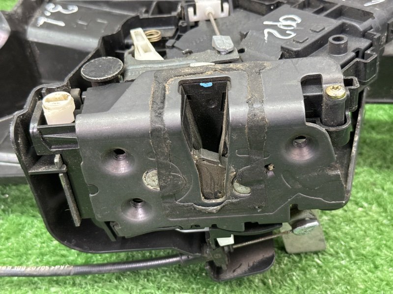 Замок двери Ford Focus 2