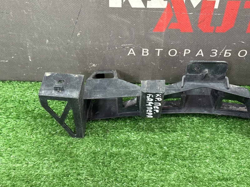 Кронштейн бампера Opel Zafira