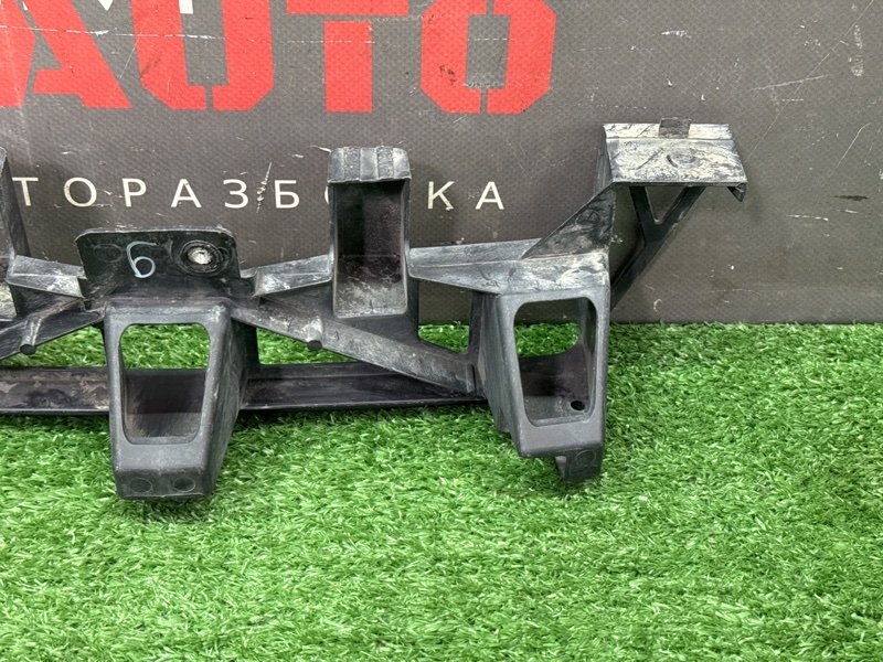 Кронштейн бампера Opel Zafira